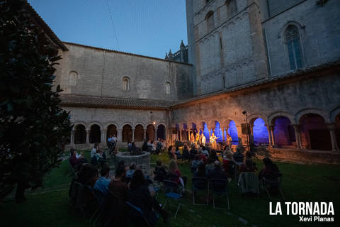 Alícia Rey obre els Concerts a Cegues al claustre de la Catedral