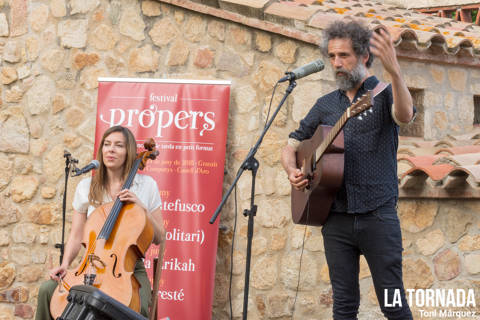 Estúpida Erikah a Castell d'Aro. Festival Propers