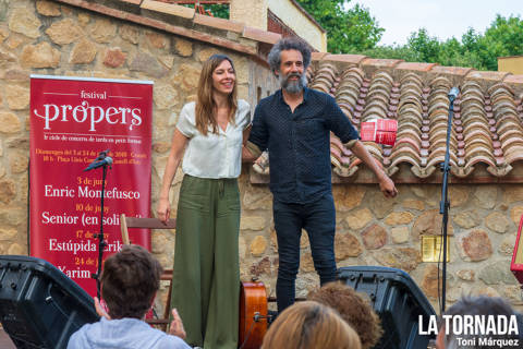 Estúpida Erikah a Castell d'Aro. Festival Propers