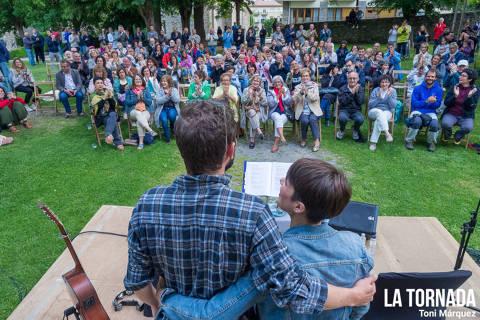 Mireia Vives i Borja Penalba al Monestir de Camprodon