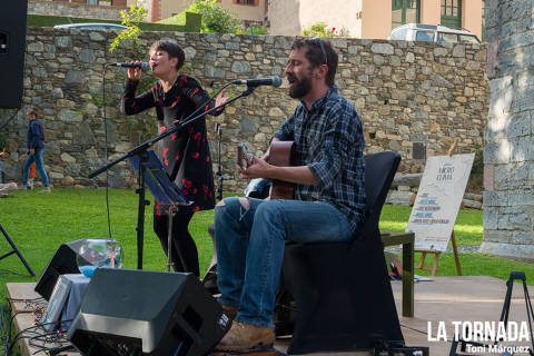 Mireia Vives i Borja Penalba al Monestir de Camprodon