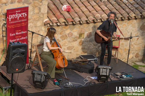 Estúpida Erikah a Castell d'Aro. Festival Propers