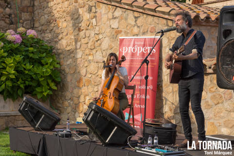 Estúpida Erikah a Castell d'Aro. Festival Propers