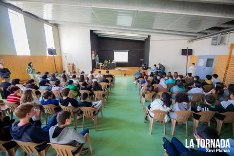 ‘Espurnes a les aules’, el projecte que uneix el Festival Espurnes amb l’Institut de Llagostera